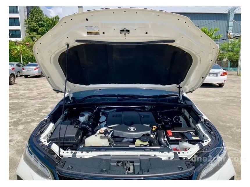 2021 Toyota Fortuner Legender SUV