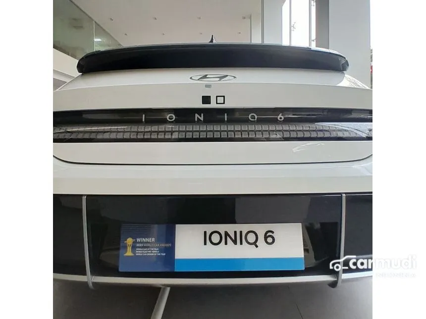 2024 Hyundai IONIQ 6 Signature Long Range Sedan