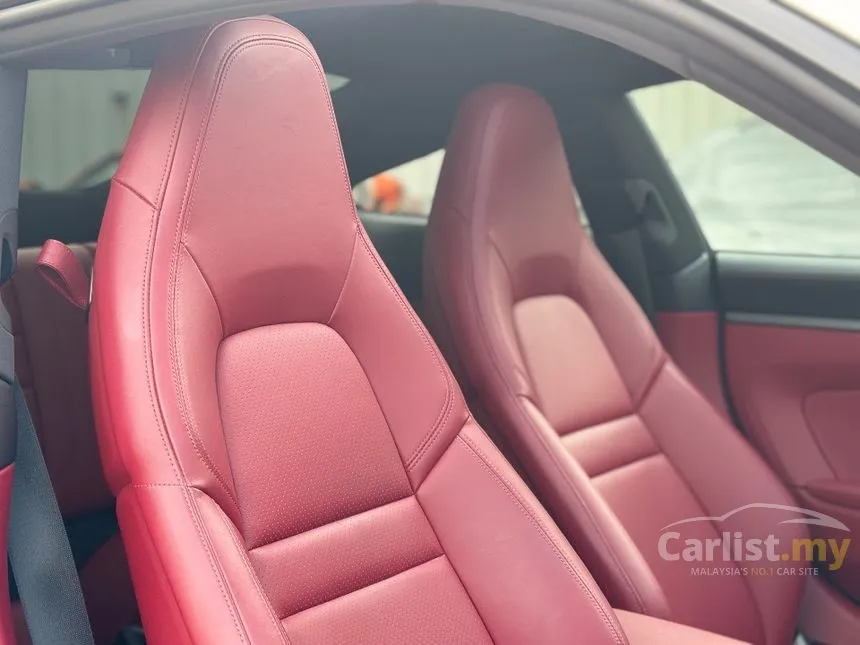 2022 Porsche 911 Carrera S Coupe