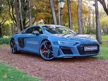 2017 Audi R8 5.2 V10 Plus Coupe / Kemora Grey MetalliC / Carbon Style Pack / Ceramic Brakes