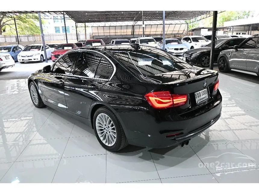 2018 BMW 320d Luxury Sedan
