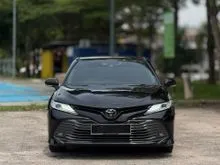 2020 Toyota Camry 2.5 V Sedan (HIGH LOAN MARGIN)