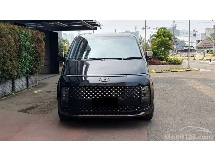 2022 Hyundai Staria Signature 7 MPV