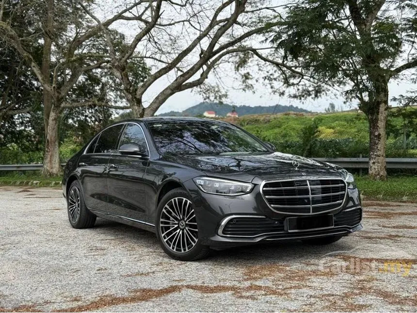 2022 Mercedes-Benz S580e Sedan