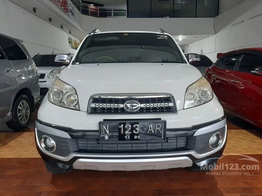 Jual Mobil Daihatsu Terios 2014 TX ADVENTURE 1.5 di Jawa Timur Manual SUV Putih Rp 145.000.000