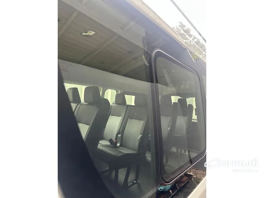 2025 Toyota Hiace Premio Van