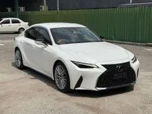 2023 Lexus IS 300 2.0 Version L - Brown Leather Seat - Analog Meter - 4Camera - Blind Spot Monitor - Ventilation Seat