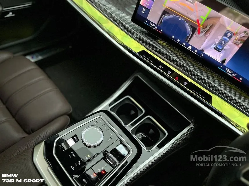 2023 BMW 735i M Sport Sedan