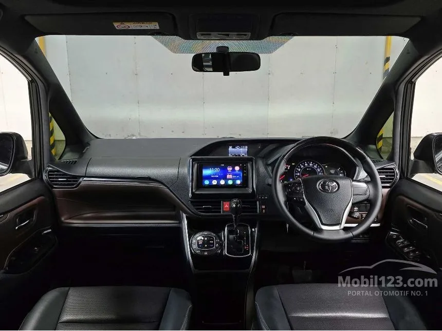 2020 Toyota Voxy MPV
