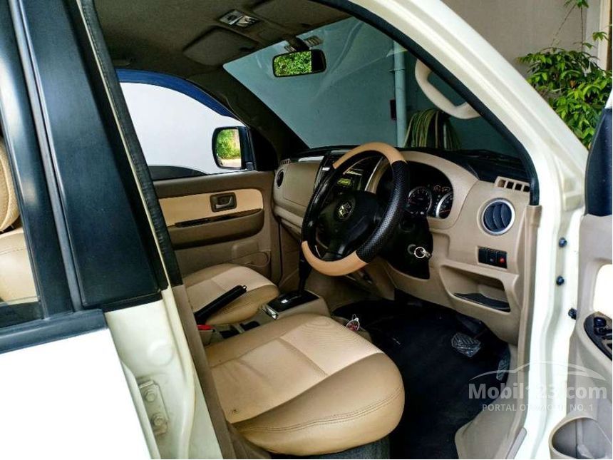 2011 Suzuki APV SGX Luxury Van