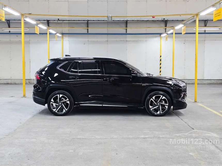 2023 Toyota Yaris Cross S SUV