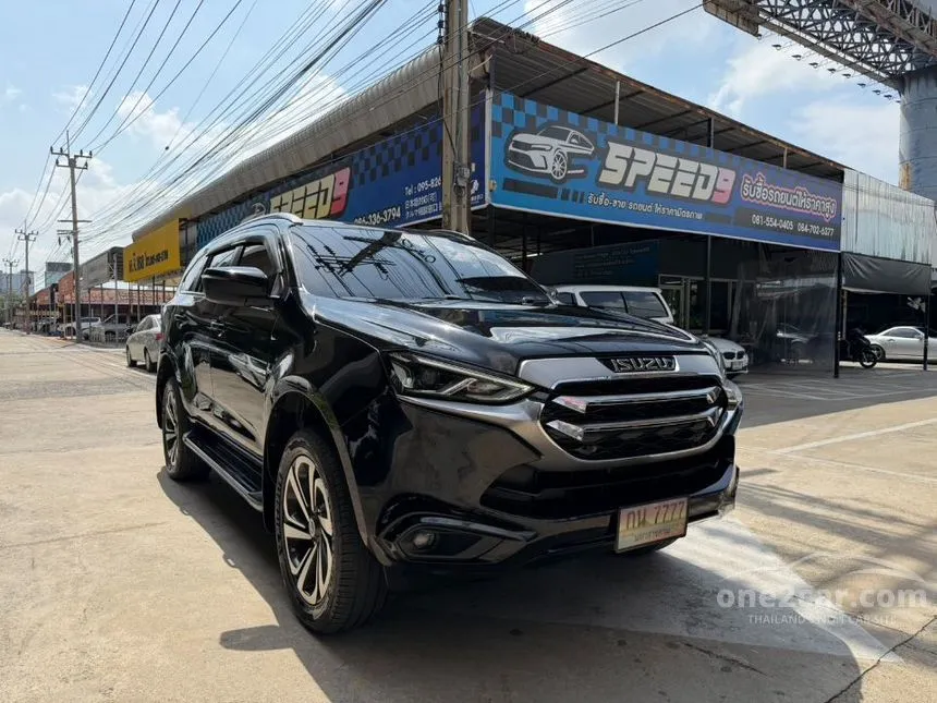 2022 Isuzu MU-X Ultimate SUV