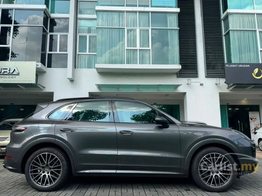 2023 Porsche Cayenne SUV