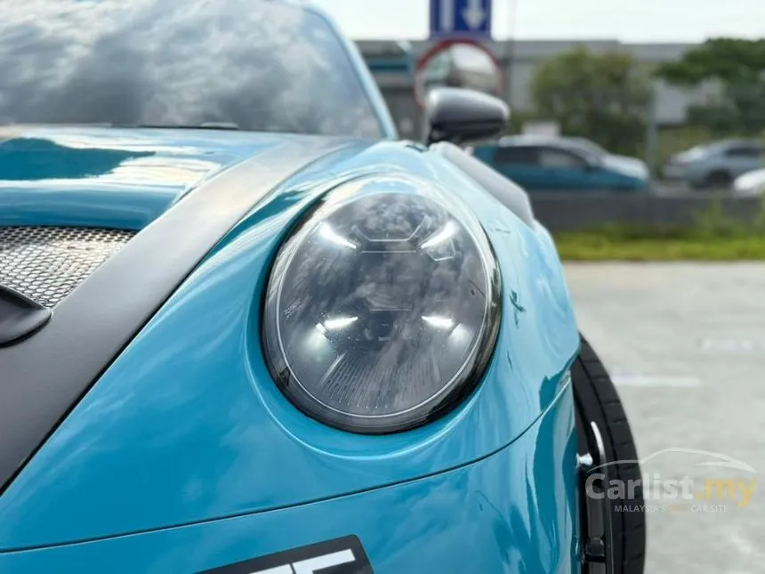 2020 Porsche 911 Turbo S Coupe