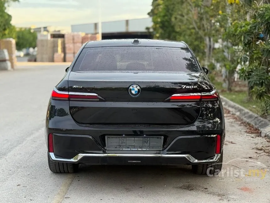 2023 BMW 750e xDrive M Sport Pure Excellence Sedan