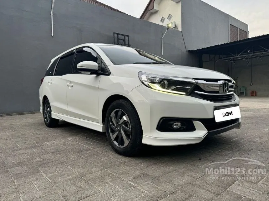 Jual Mobil Honda Mobilio 2021 E 1.5 di Jawa Timur Automatic MPV Putih Rp 185.000.000