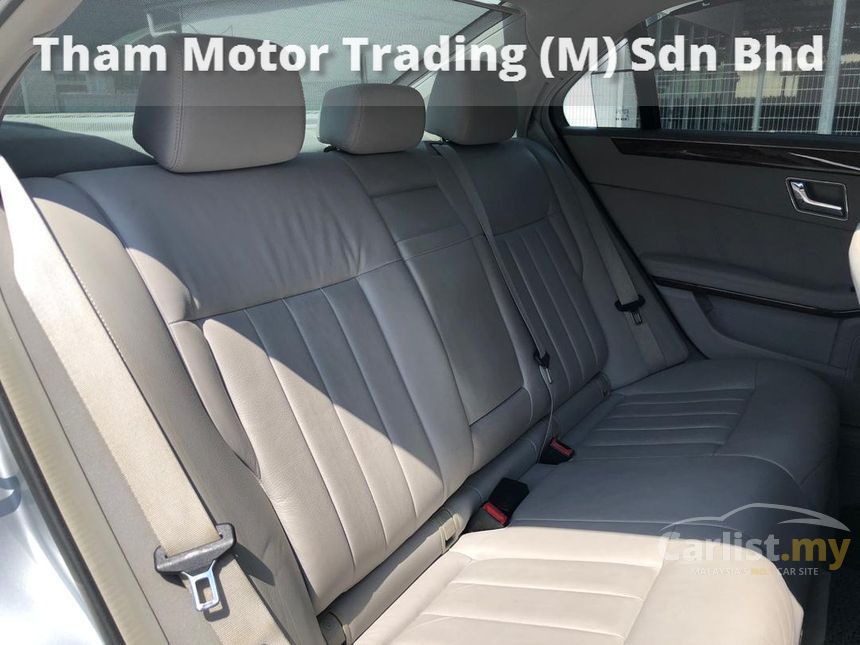 Mercedes-Benz E200 2011 in Selangor Automatic Silver for 
