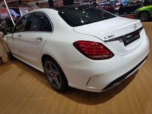 2018 Mercedes-Benz C300 2.0 AMG Line CKD