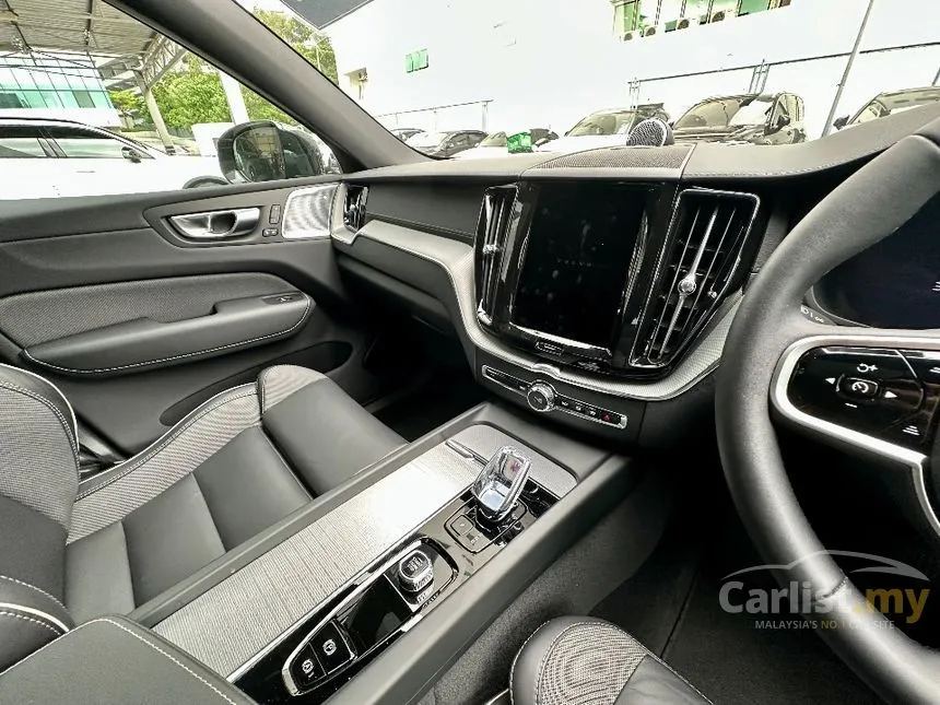 2025 Volvo XC60 Recharge T8 Ultimate PHEV SUV