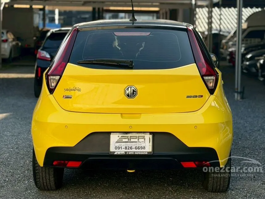 2021 MG MG3 X (2-Tone) Hatchback