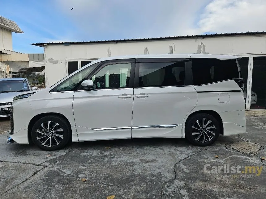 2023 Toyota Voxy S-Z MPV