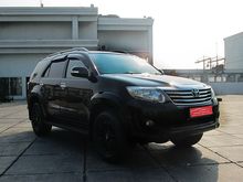 Toyota Fortuner Bensin 2.7 G Lux AT 2011 Hitam - a.n Perorangan - Mulus Terawat - MURAH
