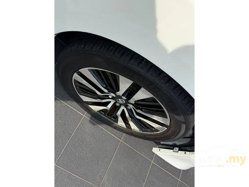 2017 Toyota Vellfire X MPV
