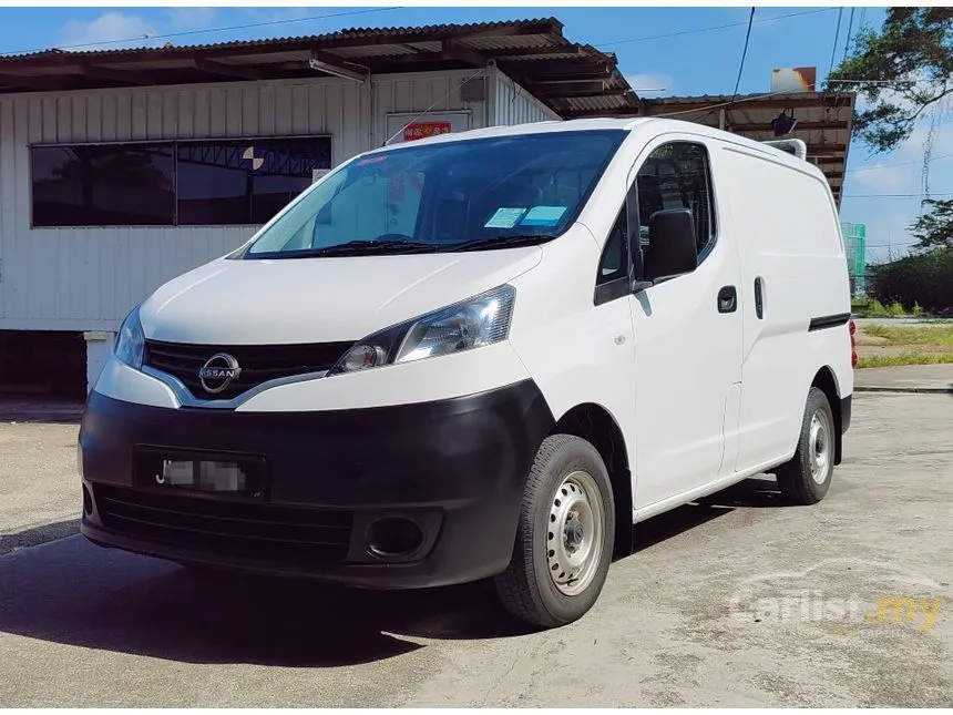 2022 Nissan NV200 Semi Panel Van