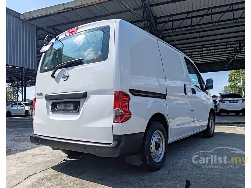 2022 Nissan NV200 Semi Panel Van