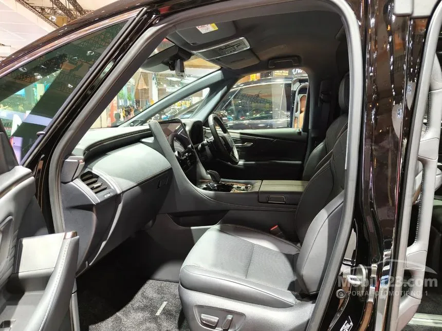 2026 Toyota Alphard XE HEV (Non Premium Color) MPV