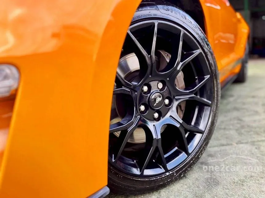 2018 Ford MUSTANG EcoBoost Coupe