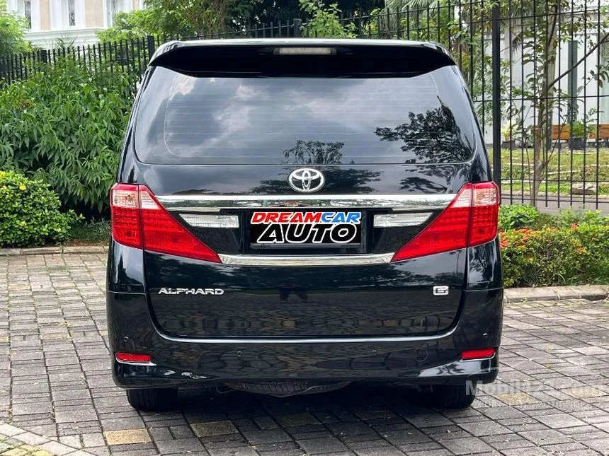 2013 Toyota Alphard X MPV