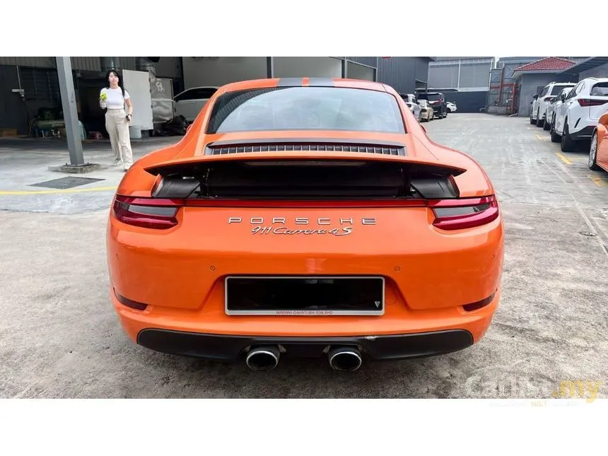2016 Porsche 911 Carrera Coupe