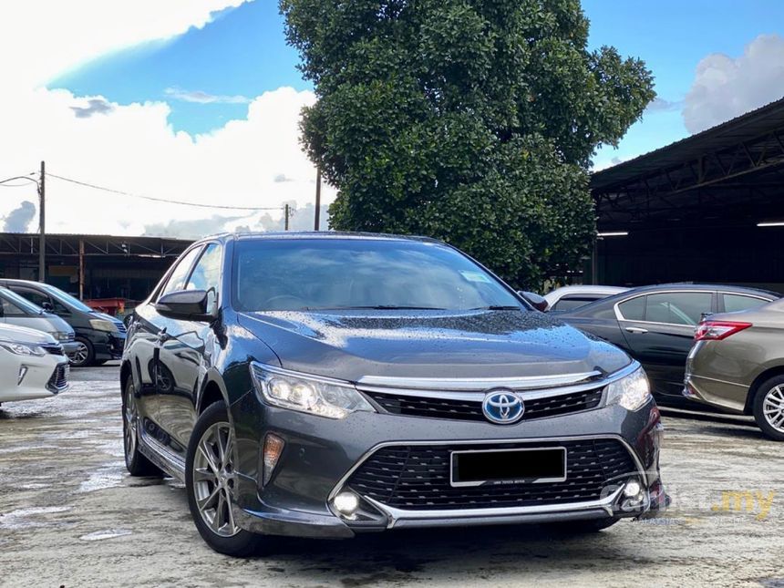 Used 2017 Toyota Camry 2 5 Hybrid Luxury Sedan Prices Waa2