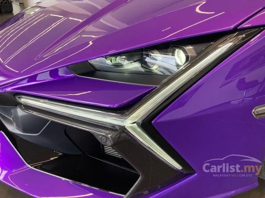 2024 Lamborghini Revuelto Coupe