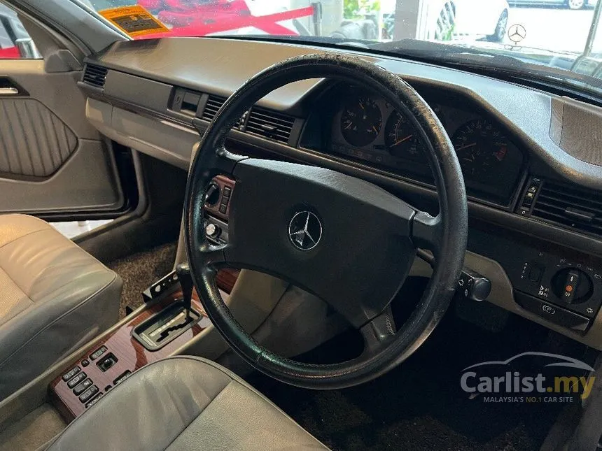 1991 Mercedes-Benz 250D Sedan