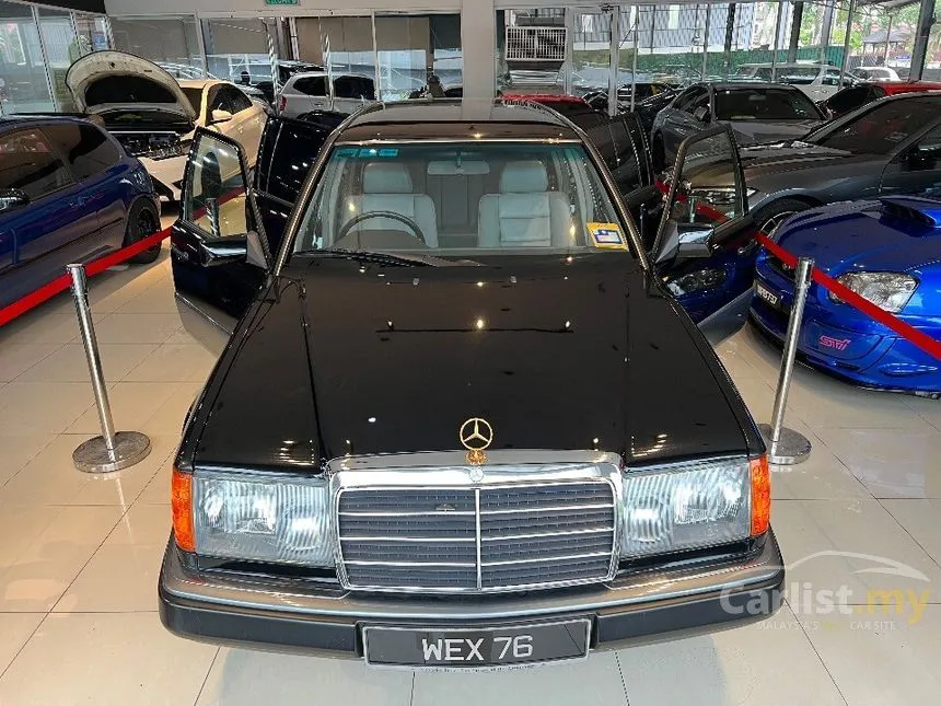 1991 Mercedes-Benz 250D Sedan