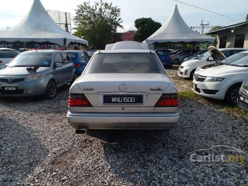 1988 Mercedes-Benz 230E Sedan