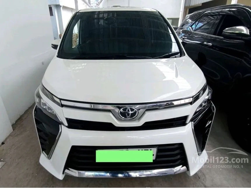 Jual Mobil Toyota Voxy 2017 2.0 di DKI Jakarta Automatic Wagon Putih Rp 325.000.000