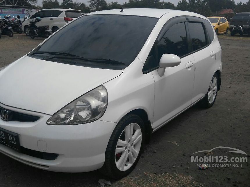 Jual Mobil Honda Jazz 2005 i-DSI di Jawa Tengah Automatic