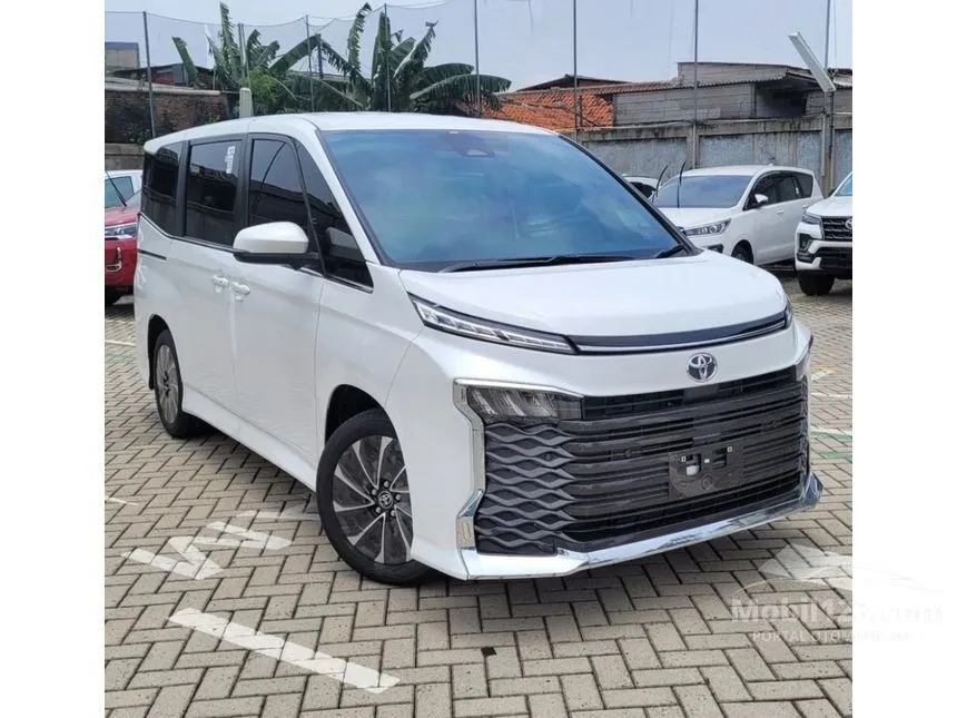 Jual Mobil Toyota Voxy 2023 2.0 di Jawa Barat Automatic Van Wagon Putih Rp 593.000.000