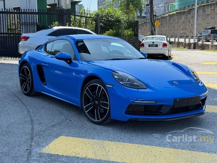 2022 Porsche 718 Cayman Coupe
