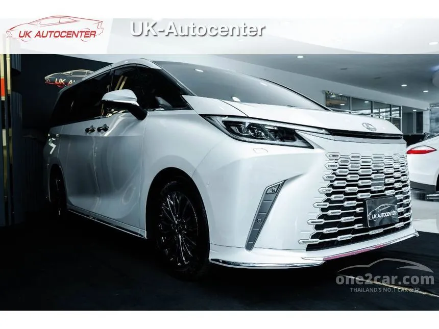 2024 Lexus LM350h Executive Van
