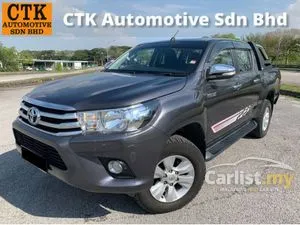 2016 Toyota Hilux 2.4 Pickup Truck / ONE OWNER / TIP TOP