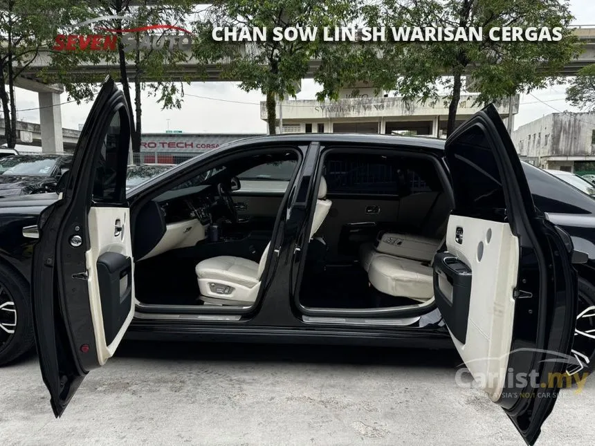 2012 Rolls-Royce Ghost Extended Wheelbase Sedan