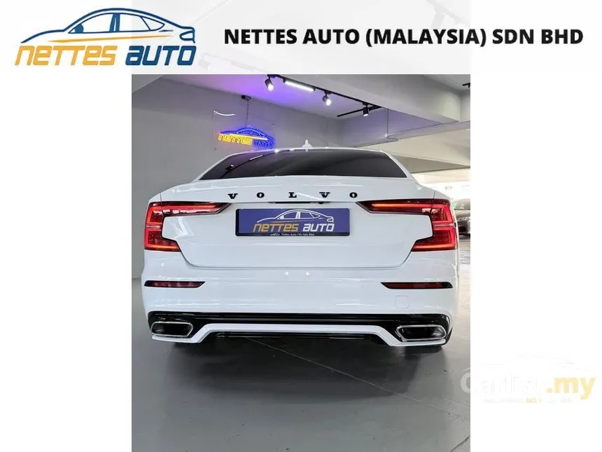 2021 Volvo S60 Recharge T8 R-Design Sedan