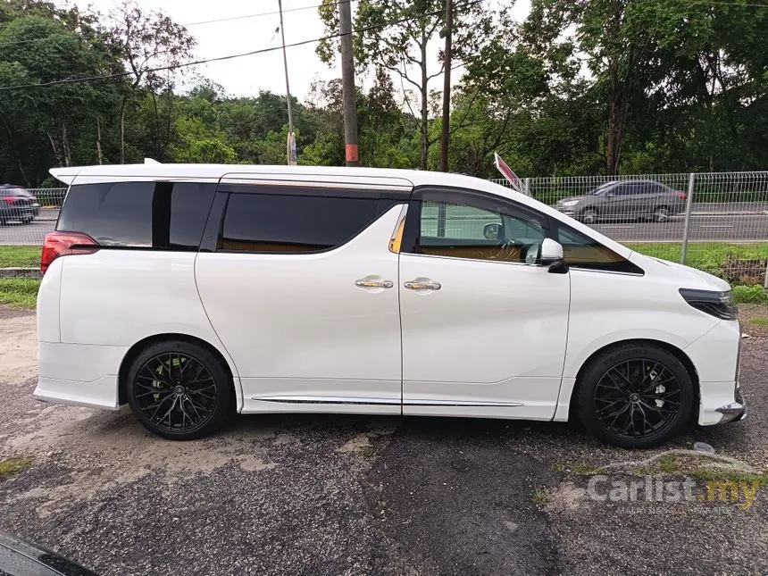 2018 Toyota Alphard MPV