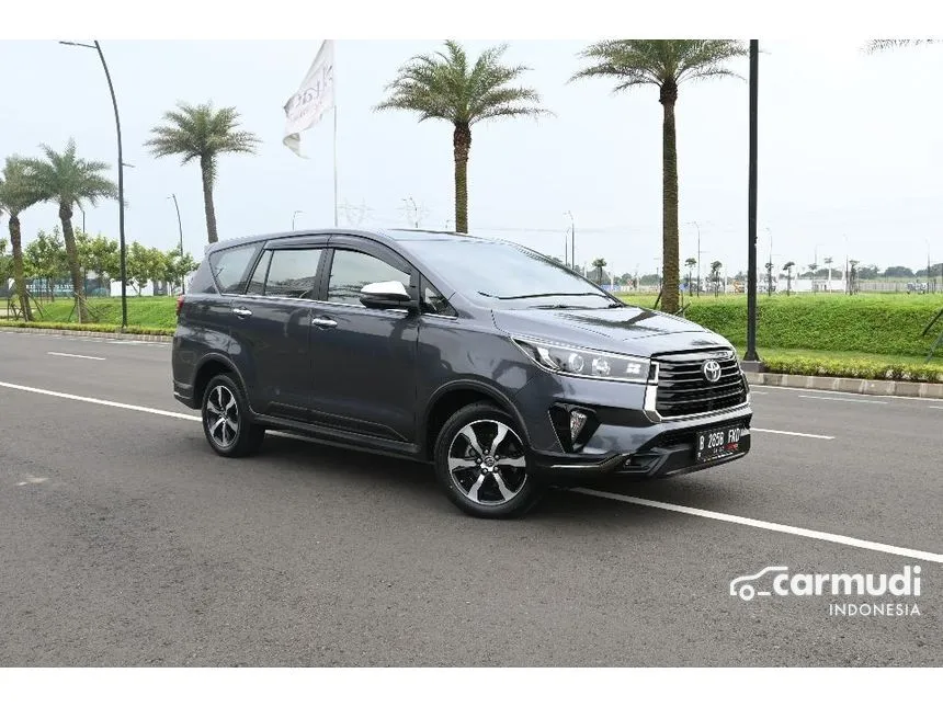 2022 Toyota Kijang Innova Venturer MPV