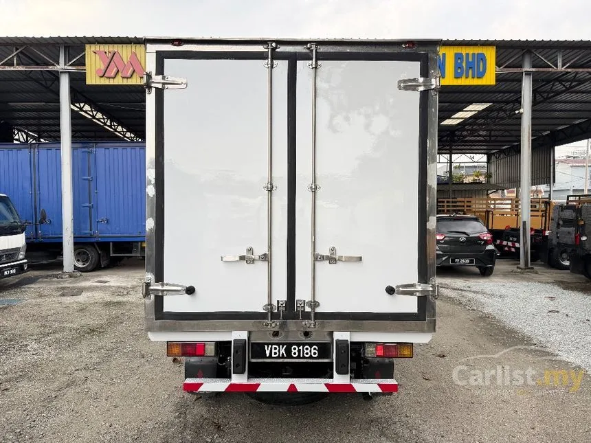 2018 Mitsubishi Fuso canter FE71PB Lorry