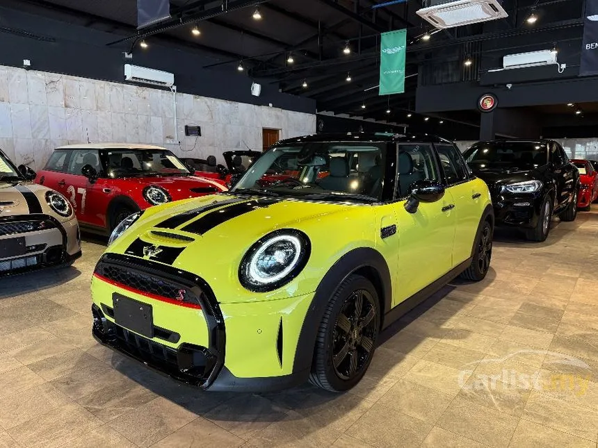 2022 MINI Cooper S 5 Door Hatchback